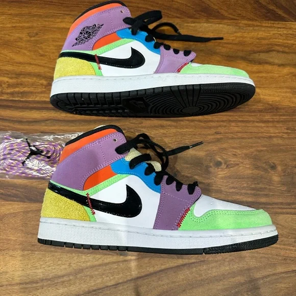 Air Jordan 1 Mid SE Lightbulb - Picture 3 of 7